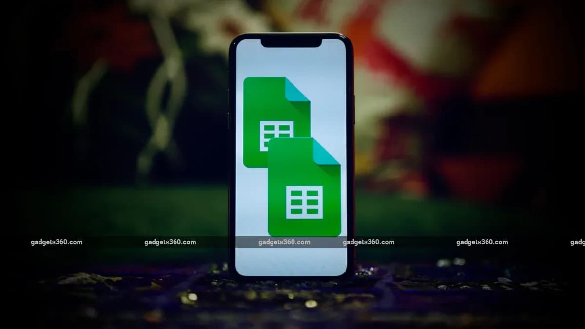 Google Sheets interface showing the Ask Gemini side panel button used to access Gemini AI features