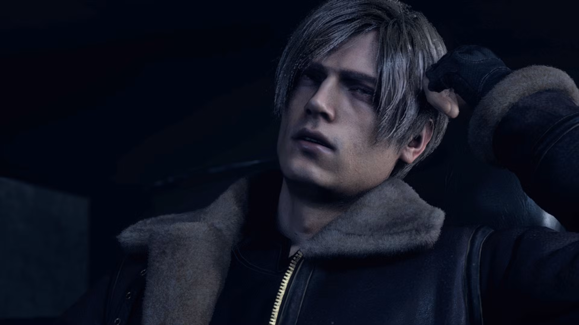 Leon Kennedy facing off against villagers in Resident Evil 4 remake