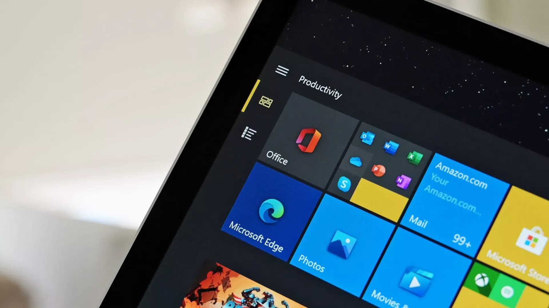 Microsoft Edge browser icon on a Windows 11 taskbar