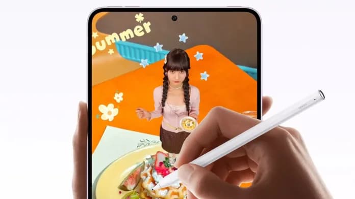 Lavender Oppo Pad Mini showing its compact matte OLED display