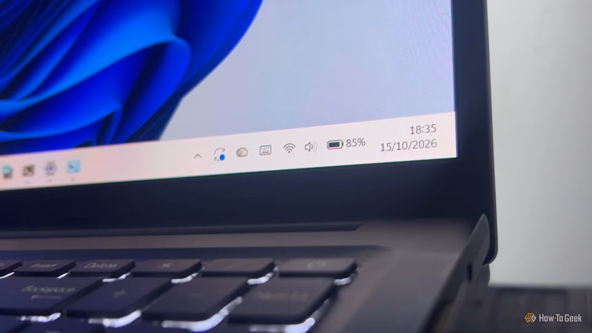 A modern Windows 11 laptop display showing system power and battery settings.