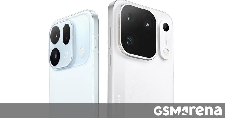 Oppo Find X10 Pro Max rear camera module with triple 200MP lenses