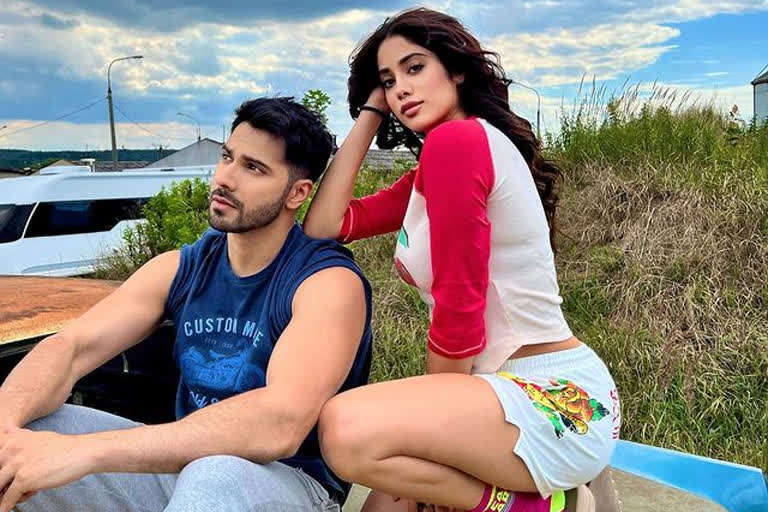 Varun Dhawan clarifies if he made Janhvi Kapoor sleep on the floor in Paris